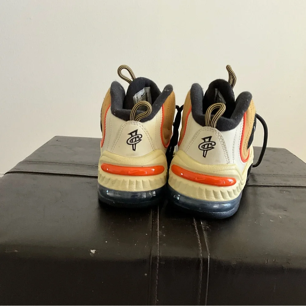 Nike Air Penny II 2 Kids Basketball Cream & Tan Sneakers Orange Trim 5.5 New BTS